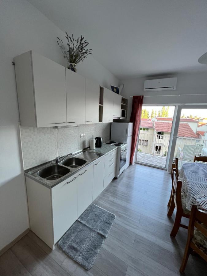 Apartman Ivica Omis Luaran gambar